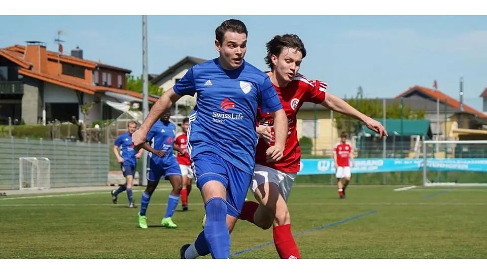Einer der Erfolgsgaranten für den Spitzenreiter der Fußball-A-Liga Wetzlar: Nils Schäfer, der für seine SG Niederbiel in der laufenden Saison bereits sieben Mal getroffen hat. © Isabel Althof