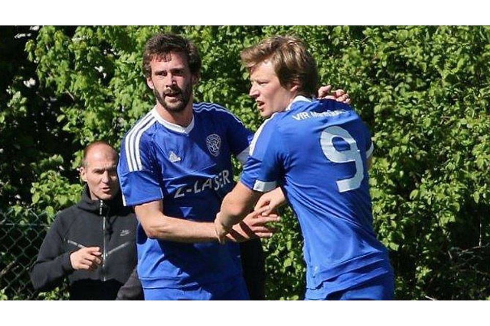 Tilman Lindenberg (links) traf zum 1:0 für den FC Bad Krozingen | Foto: Horst Frommherz Tilman Lindenberg (links) traf zum 1:0 für den FC Bad Krozingen | Foto: Horst Frommherz