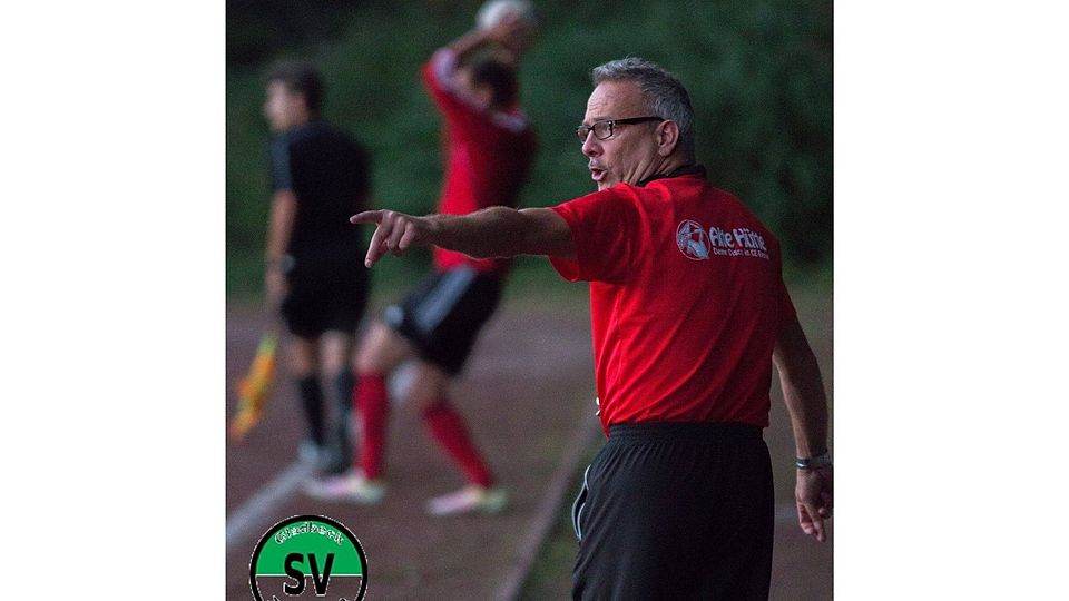 Karl Englich, hier noch als Trainer bei seinem Ex-Verein SpVgg Middelich-Resse unterwegs, geht in seine zweite Saison bei der U23 des SV Zweckel.