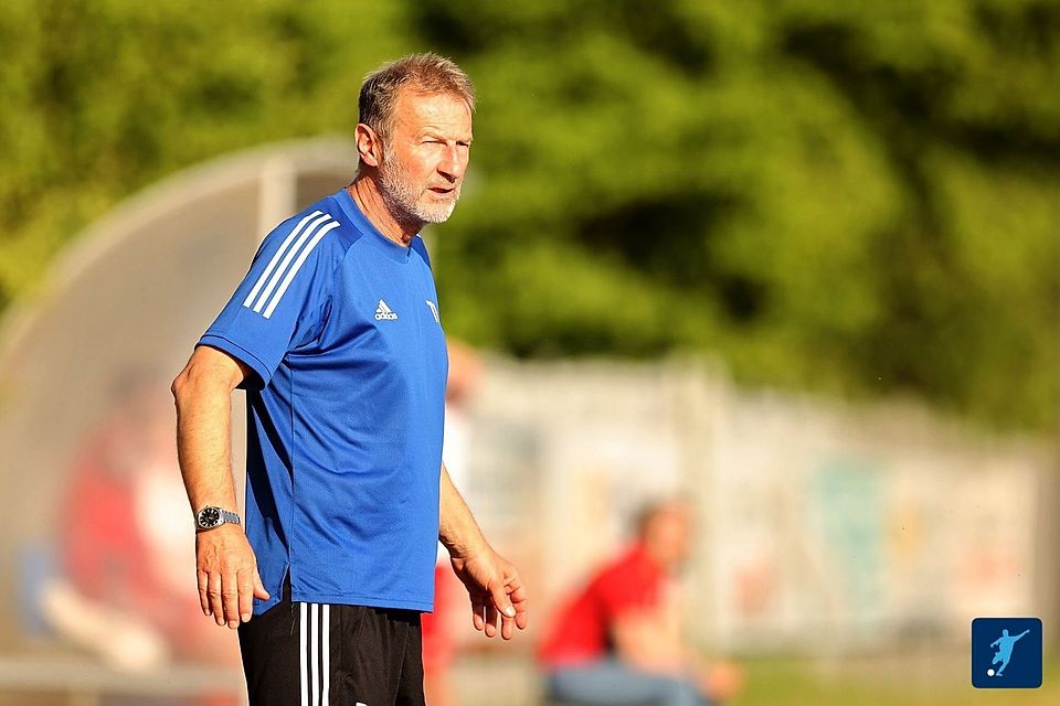 Pocht im Spiel seiner Elf beim SV Konz auf eine klare Leistungssteigerung: Badems Trainer Roger Reiter.