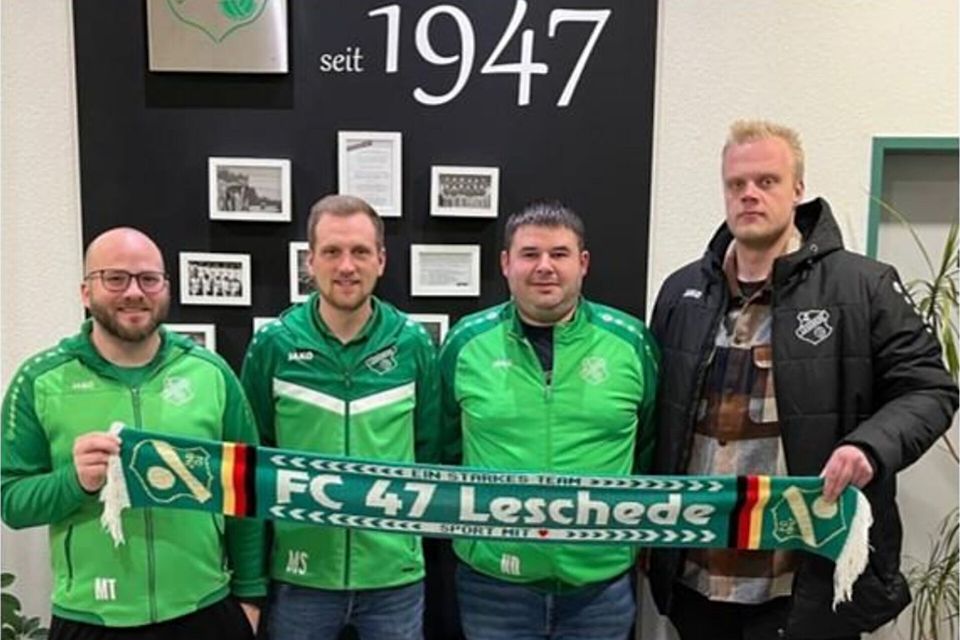 Trainer- und Betreuerteam 3. Mannschaft: v.l.n.r Trainer Michael Timmer, Marius Scheffer, Niklas Dambon und Betreuer Alexander Keutz