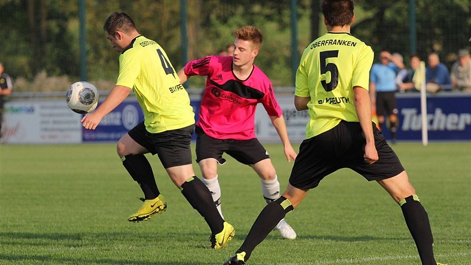 FC Tirschenreuth gewinnt nach 0:2 Rückstand noch 4:2 F: Sebastian Kastner