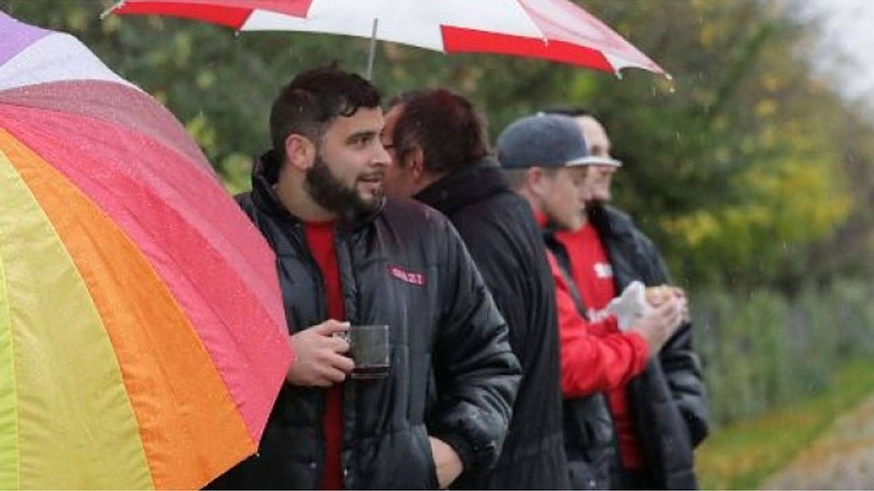 Der Fellbacher Alessandro De Giovanni muss sich anderweitig aufwärmen. Foto: Patricia Sigerist