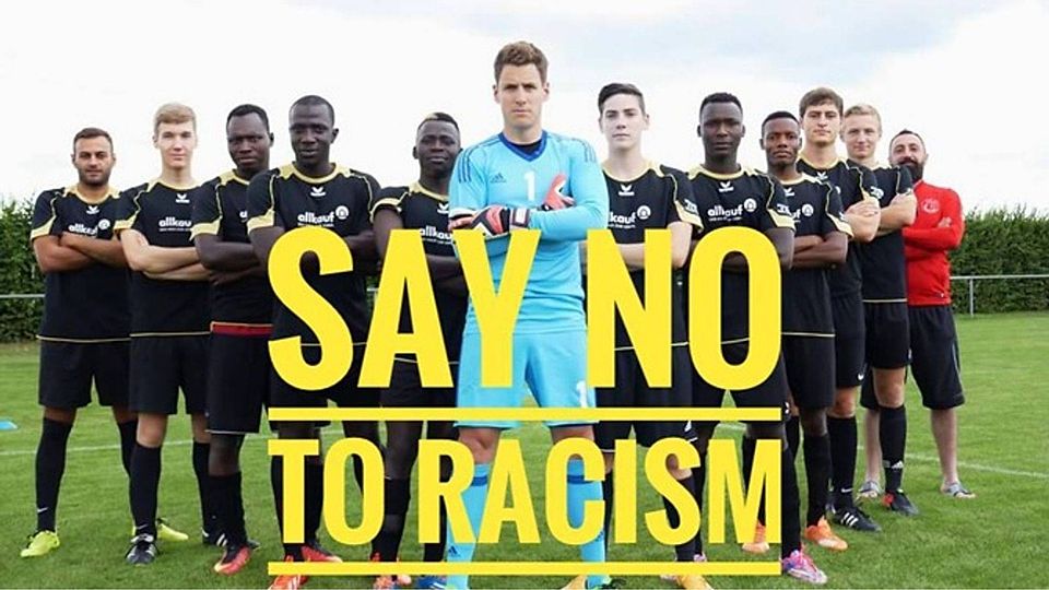 Mit diesem Bild untermauern die Sportfreunde Hügelheim  die Botschaft  in ihrem Post, gegen Rassismus und für ein tolerantes  und offenes Deutschland. | Foto: Sportfreunde Hügelheim