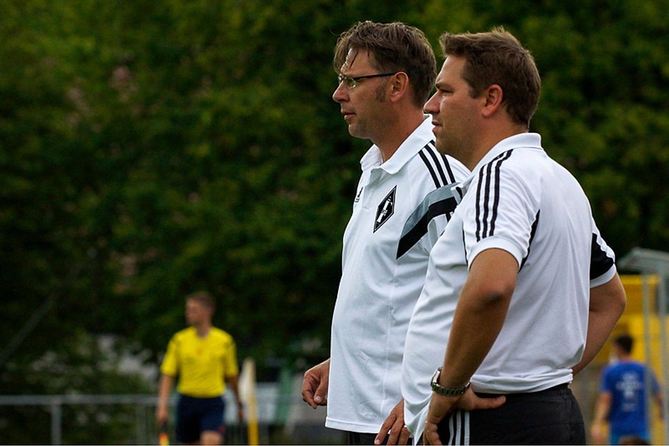 Michael Streichsbier (l.) und Marc Ott, Spielausschussvorsitzender des FC Germania Friedrichstal, blicken in eine gemeinsame sportliche Zukunft F: Erndwein