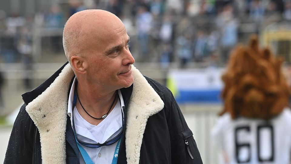 Wen stellt Robert Reisinger als neuen Sportchef des TSV 1860 vor?