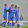 Geht als Tabellenführer der Kreisliga Passau ins neue Jahr: Die DJK Eberhardsberg hat im Novembernebel den Überblick behalten und das abschließende Spiel gegen Straßkirchen mit 4:1 gewonnen.