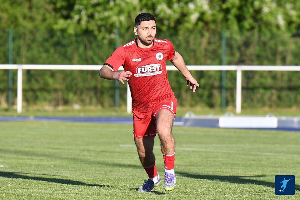 Ashour Abraham erzielte am heutigen Nachmittag einen Hattrick und zugleich seinen 30. Saisontreffer. Damit hatte er maßgeblichen Anteil am klaren Erfolg seines Teams. Ashour Abraham erzielte am heutigen Nachmittag einen Hattrick und zugleich seinen 30. Saisontreffer. Damit hatte er maßgeblichen Anteil am klaren Erfolg seines Teams.