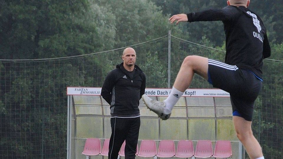 Nach zehn Jahren Harsefeld trainiert Dennis Mandel jetzt den VfL.