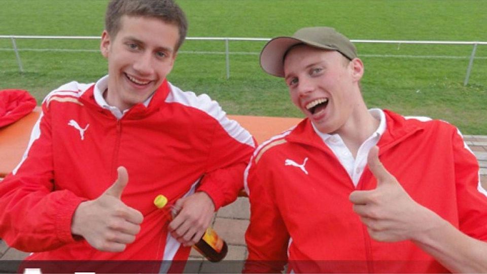 Die beiden Torschützen Andi Hohlenburger (re., ein Treffer) und Markus Zacherl (li., drei Treffer) hatten nach dem Spiel gut lachen.