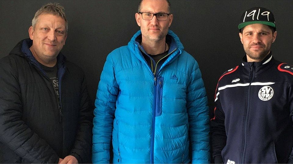 von links: 1. Vorsitzender Stefan Heckhausen, Trainer Christian Mausberg, Alexander Plöcks.