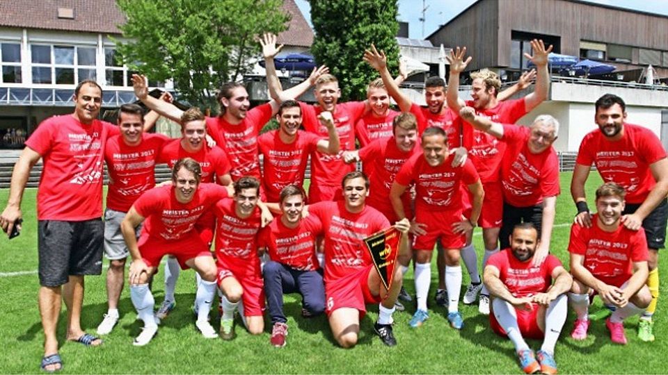 Jung und willig: Das Team des TSV Musberg steigt nach einer souveränen Saison verdient als Meister in die Kreisliga A auf. Foto: Yavuz Dural
