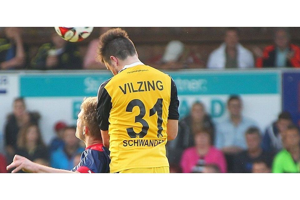Längst überholt, nicht nur in der Bayernliga-Tabelle, hat die DJK Vilzing die Rotblauen. Ein Derbysieg würde den Badstädtern doppelt gut tun.  Foto: Tschannerl