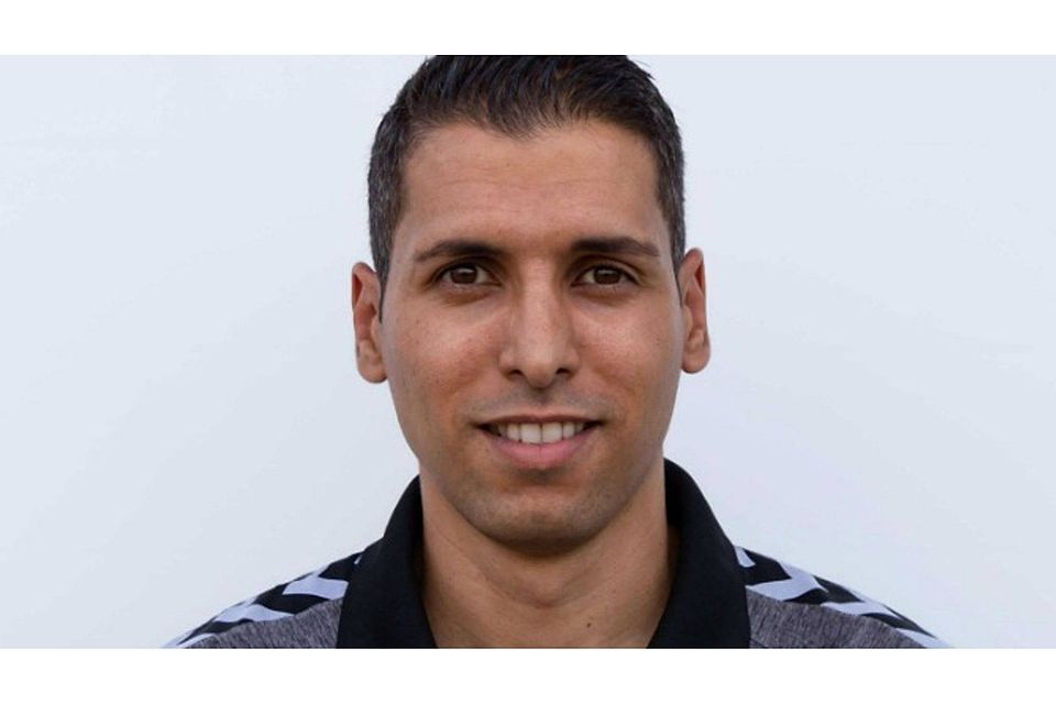 Karim Matmour trainiert den Kehler FV seit Saisonbeginn. | Foto: Verein