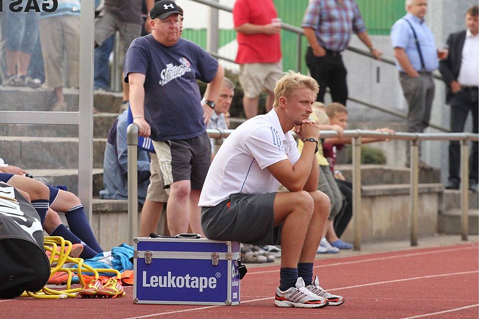 Beim VfL Halle 96 immer mit am Spielfeldrand: Physiotherapeut Christian Lehmann. Foto: Rinke