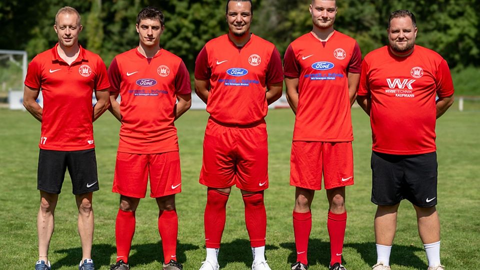 Von links: Daniel Umhauer, Damian Sefsalihi, Mohamed Bouzouina, Marvin Zehner und Rudi Kaiser | Foto: SV Burkheim