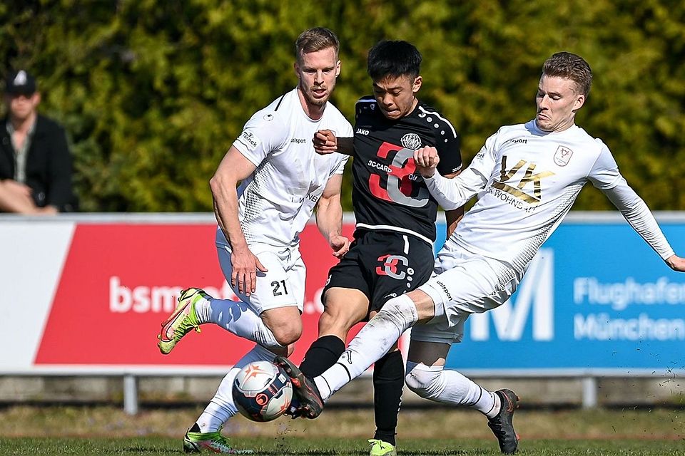 Abschied vom TSV Landsberg: Der Japaner Kazuki Date (Mitte) steht vor einem Wechsel zu Türkgücü München