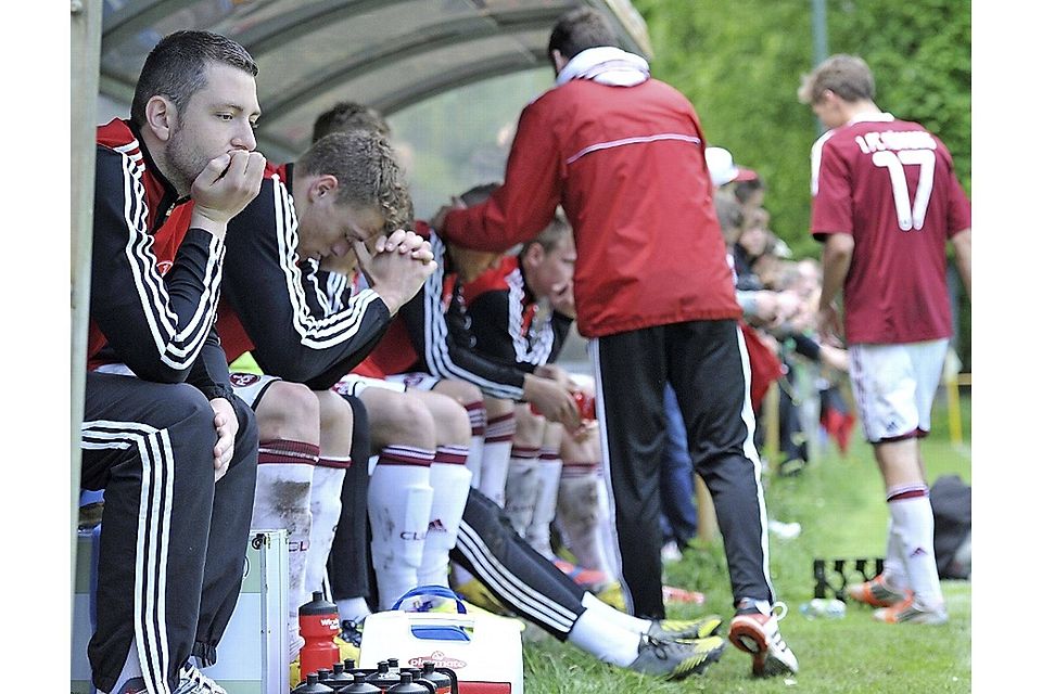 Große Enttäuschung nach dem Schlusspfiff in Karlsruhe: Mindestens eine Saison lang wird der Club mit seiner A-Jugend nicht in der Bundesliga spielen. (F: GES)