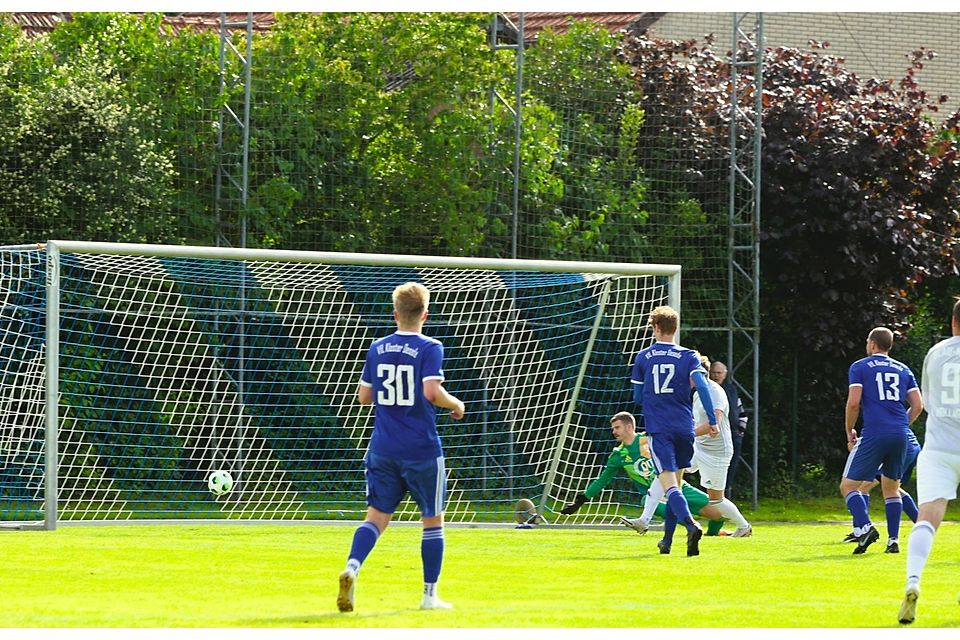 David Rodefeld erzielt den 1:1-Ausgleich für BW Hollage. David Rodefeld erzielt den 1:1-Ausgleich für BW Hollage.