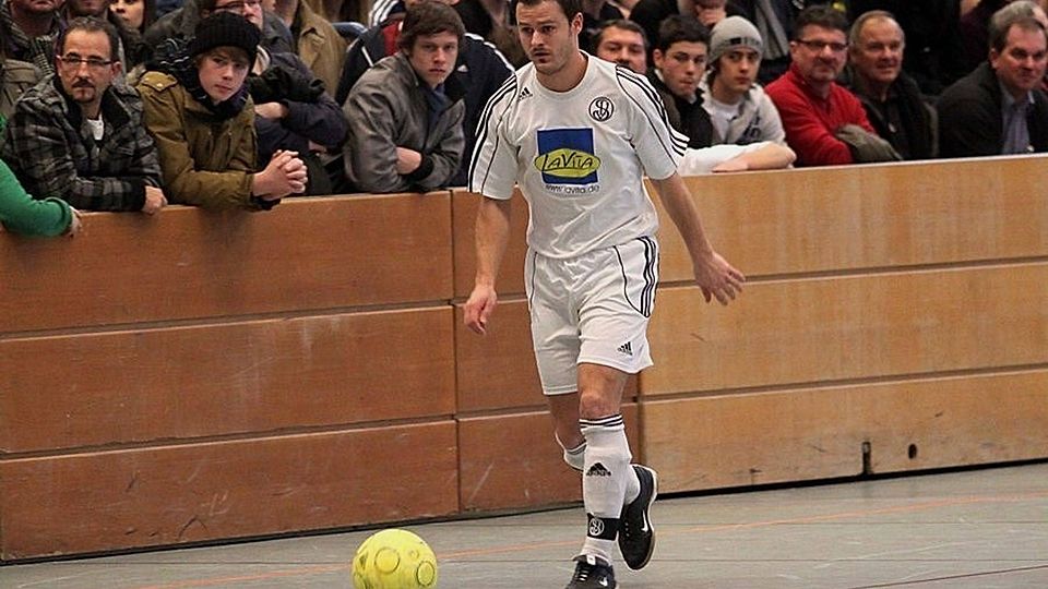 Auch Kapitän Andi Gotthardt ist für die SpVgg Landshut in Ergolding am Ball.