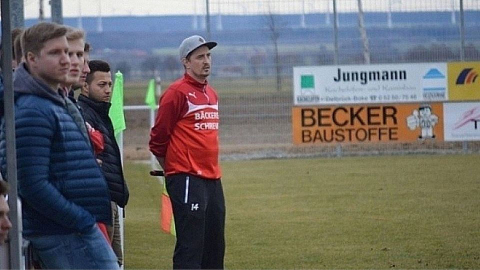 Rückkehr: Stefan Voits steht in der Rückrunde bei seinem Ex-Klub VfB Salzkotten als Trainer an der Seitenlinie. F: Rogala