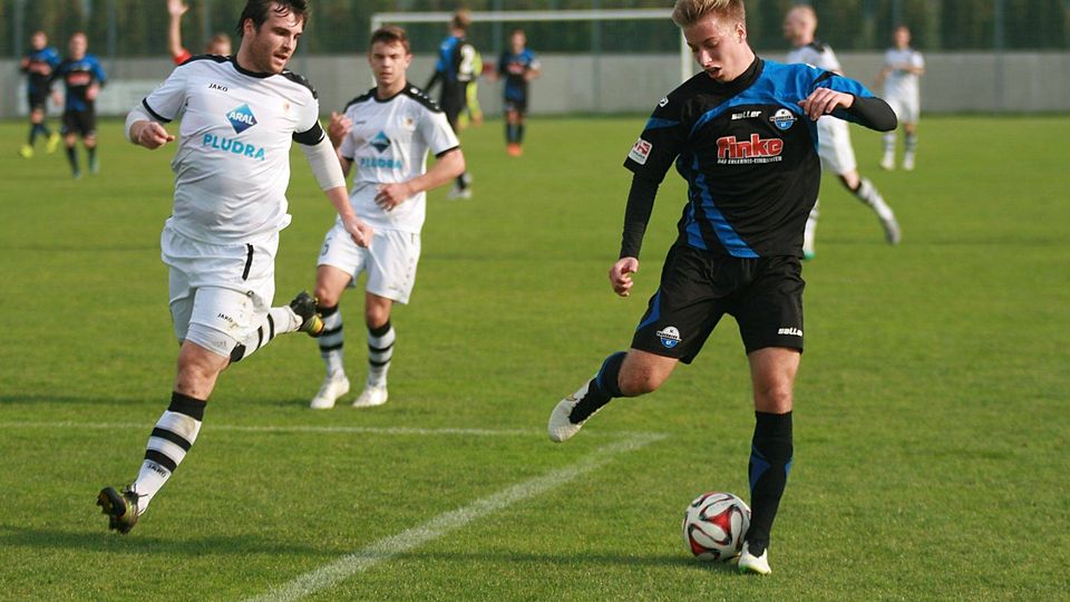 Unentschieden: Marcel Rump (r.) und die U23 des SC Paderborn 07 spielten in ihrem ersten Test der Wintervorbereitung 2:2 bei Preußen Münster II F: Heinemann