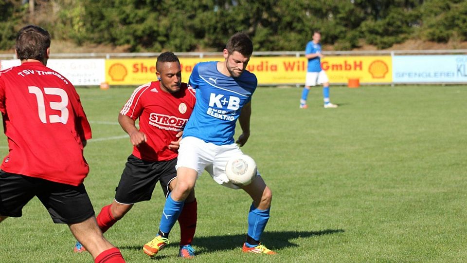 Die Kümmersbrucker wollen auch ihr zweites Spiel zu ihren Gunsten entscheiden. F: Schlegel