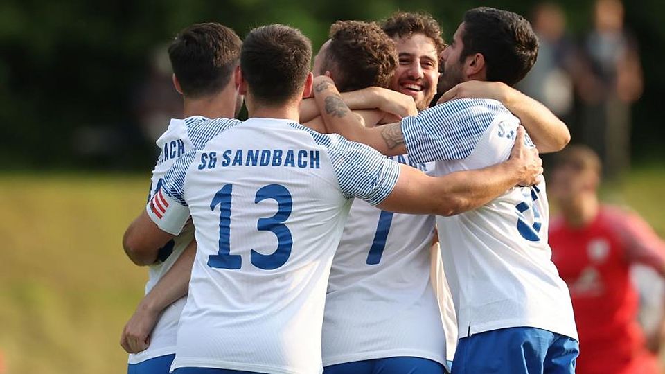 Da kommt Freude auf: Die SG Sandbach ist weiter das Maß aller Dinge in der Fußball-A-Liga Odenwald.	Archivfoto: Joaquim Ferreira