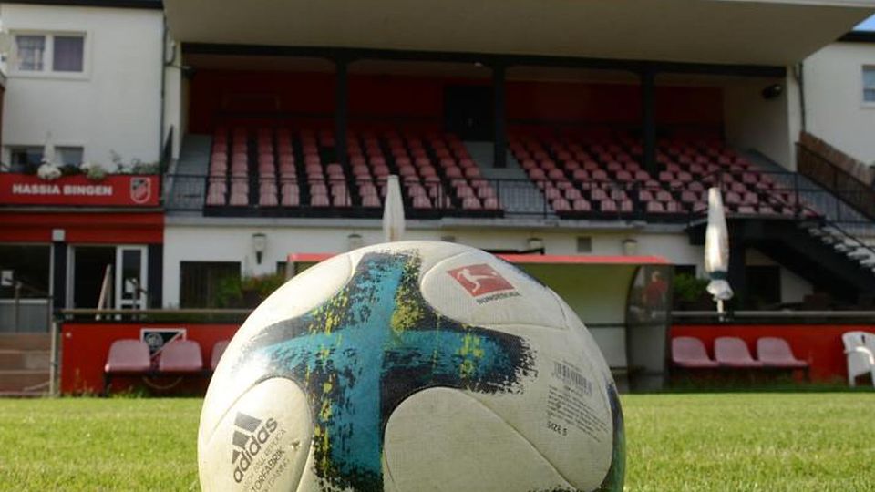 Fraglich, ob im Binger Stadion am Hessenhaus auch in der nächsten Saison Verbandsliga-Fußball geboten wird.