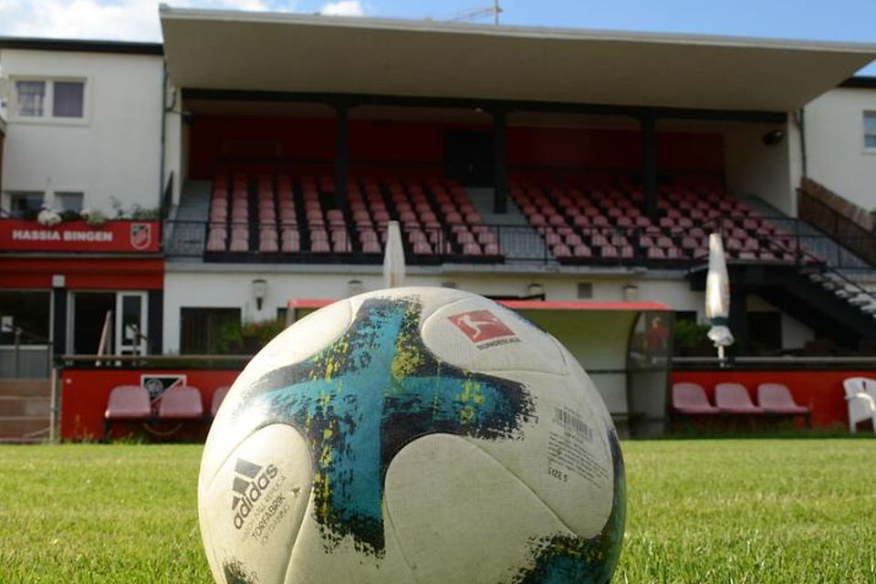 Fraglich, ob im Binger Stadion am Hessenhaus auch in der nächsten Saison Verbandsliga-Fußball geboten wird.