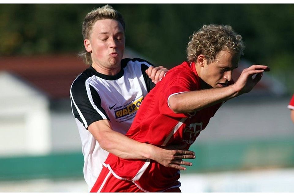 Patrick Scheibenzuber (re.) spielt in der neuen Runde beim TSV Buchbach  Foto:Wagner