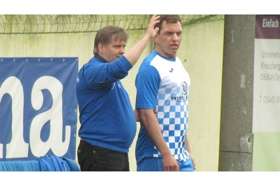 Jens Kreibich (links) verabschiedet sich als Trainer beim DSV 97.                 F: E.T.