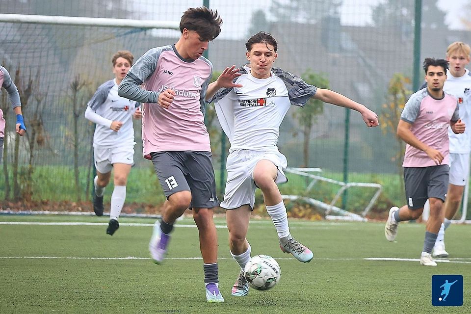 St. Tönis war eine Nummer zu groß für Rhede. 