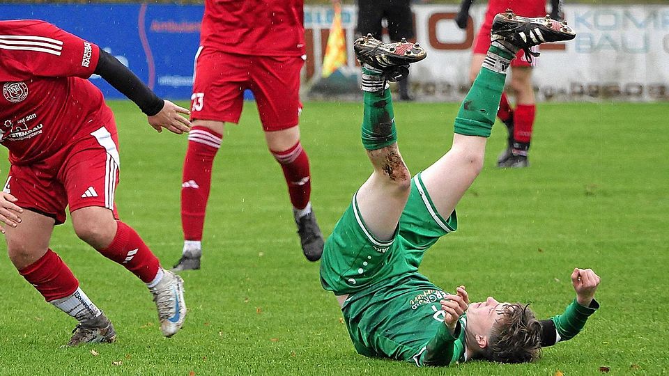 Sie taumeln der Kreisklasse entgegen: Der SV Kohlberg (in grün) hat in der Kreisliga Nord noch kein Spiel gewonnen.