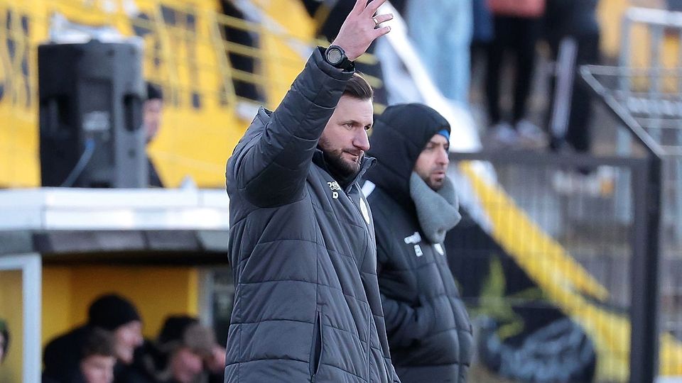 Machte eine durchwachsene Leistung seiner Mannschaft aus: Gebenbachs Trainer Dominic Rühl.