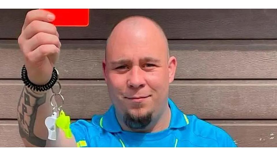 Pfeift für den SV Hermannstein in der C-Liga: Schiedsrichter Marcel Steinmann. © Katja Stranzenbach