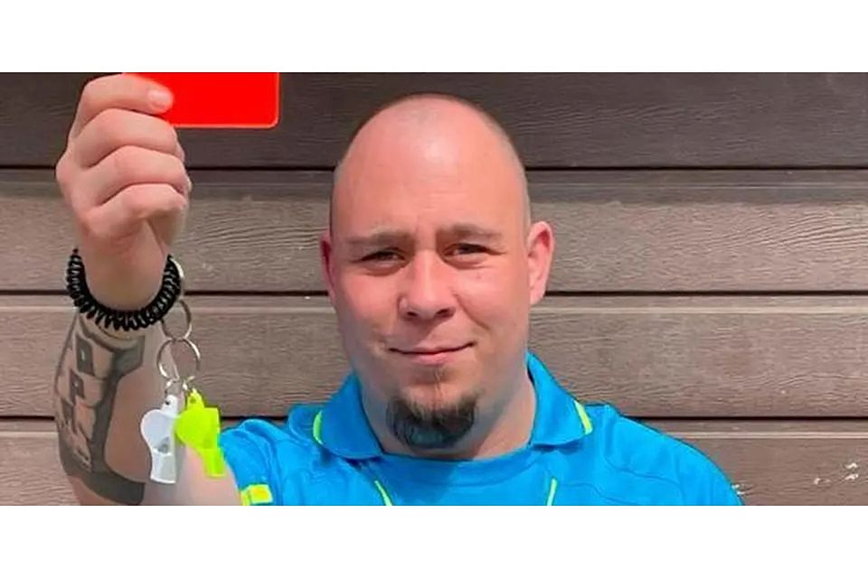 Pfeift für den SV Hermannstein in der C-Liga: Schiedsrichter Marcel Steinmann. © Katja Stranzenbach Pfeift für den SV Hermannstein in der C-Liga: Schiedsrichter Marcel Steinmann. © Katja Stranzenbach