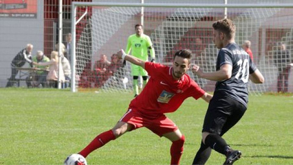 Mario Mutic trifft beim 4:1 Sieg zweimal und führt die interne Torschützenliste der Oeffinger Fußballer an. Patricia Sigerist