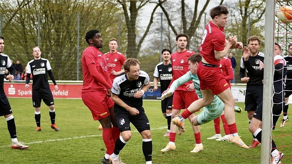 Fußball-Westfalenliga: Entscheidung schon zur Halbzeit gefallen. Theesens Trainer Engin Acar vermisst gegen Maaslingen den nötigen Willen