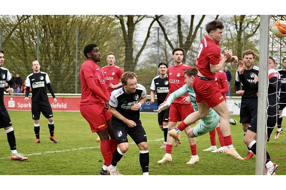 Fußball-Westfalenliga: Entscheidung schon zur Halbzeit gefallen. Theesens Trainer Engin Acar vermisst gegen Maaslingen den nötigen Willen Fußball-Westfalenliga: Entscheidung schon zur Halbzeit gefallen. Theesens Trainer Engin Acar vermisst gegen Maaslingen den nötigen Willen