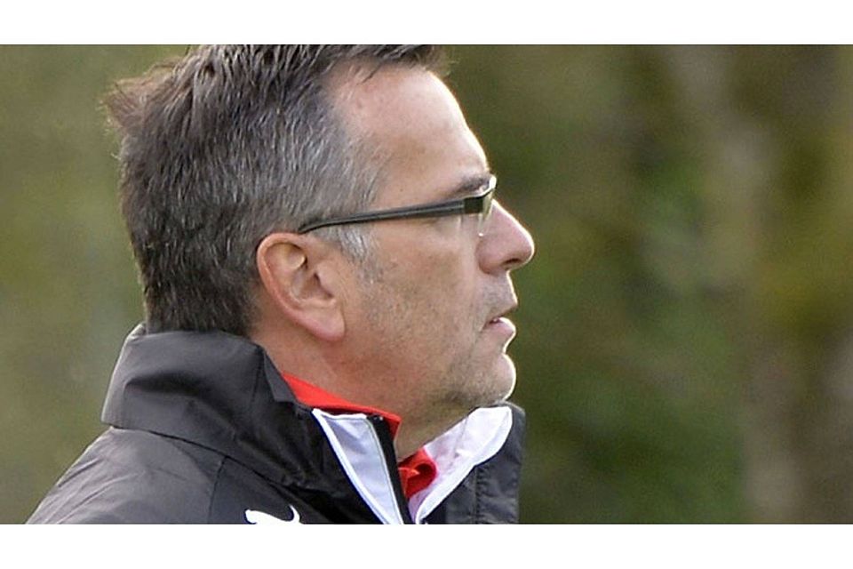 Jürgen Streit ist nur noch bis Saisonende Trainer beim TSV Krumbach.    F.: Ernst Mayer