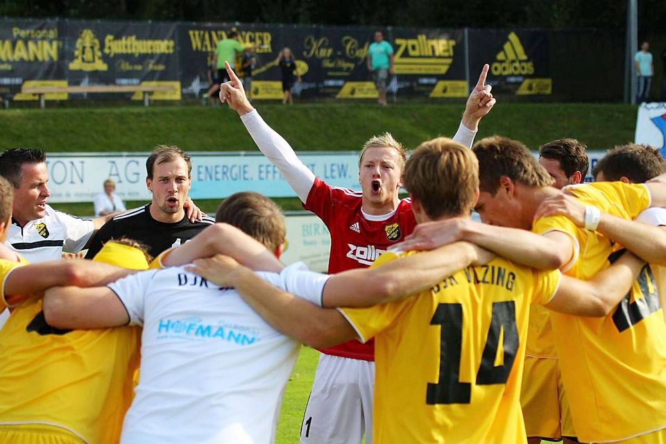 Der 2:0-Derbysieg über Bad Kötzting läutete für die Vilzinger in der Saison 2013/14 einen „goldenen Herbst“ mit elf Siegen am Stück ein. Am Saisonende stieg die DJK in die Bayernliga auf.