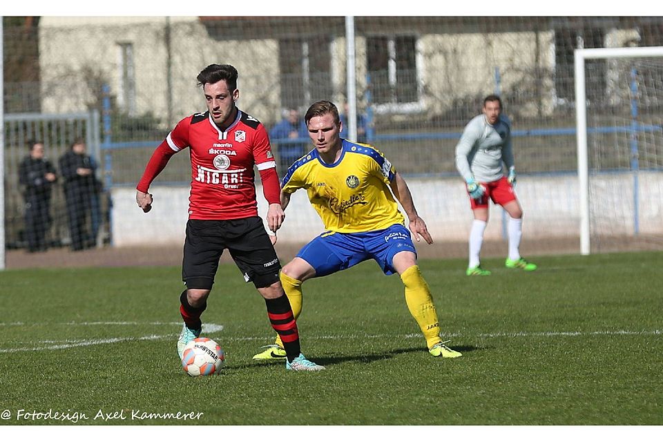Denny Piele (in rot-schwarz) sorgte für das zwischenzeitliche 1:0 für den FSV    F: Axel Kammerer