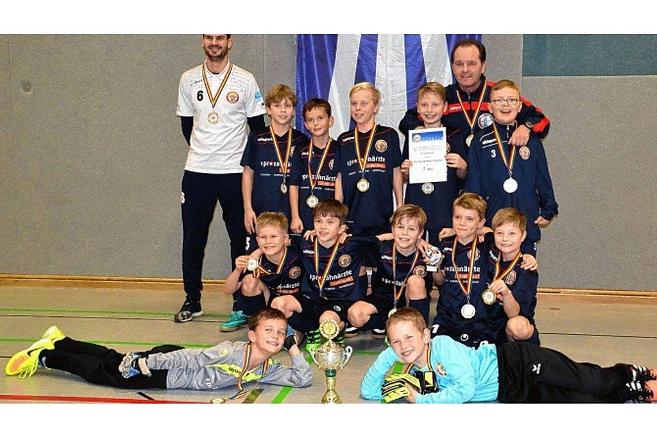 Die F-Junioren des FC Mecklenburg Schwerin können zu recht stolz auf sich sein – sie wurden Hallen-Kreismeister. FCMS