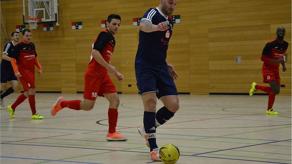 Für BaKi Nürnberg (in blau) geht es am Samstag gegen Portus um den Klassenerhalt in der Futsal-Regionalliga Süd. F: Giesecke