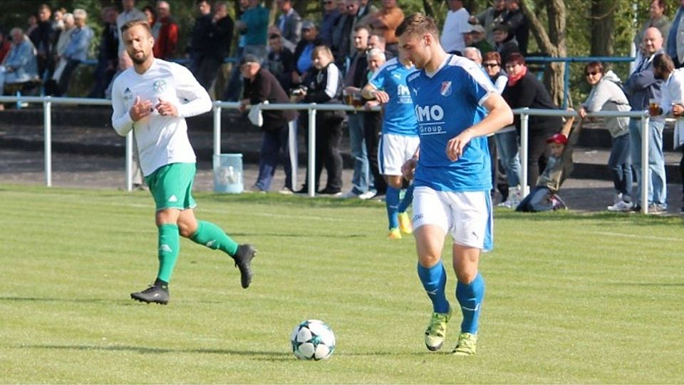 Merseburg (in blau/ Archiv) setzte sich gegen Dessau mit 3:1 durch.         F: Hermann