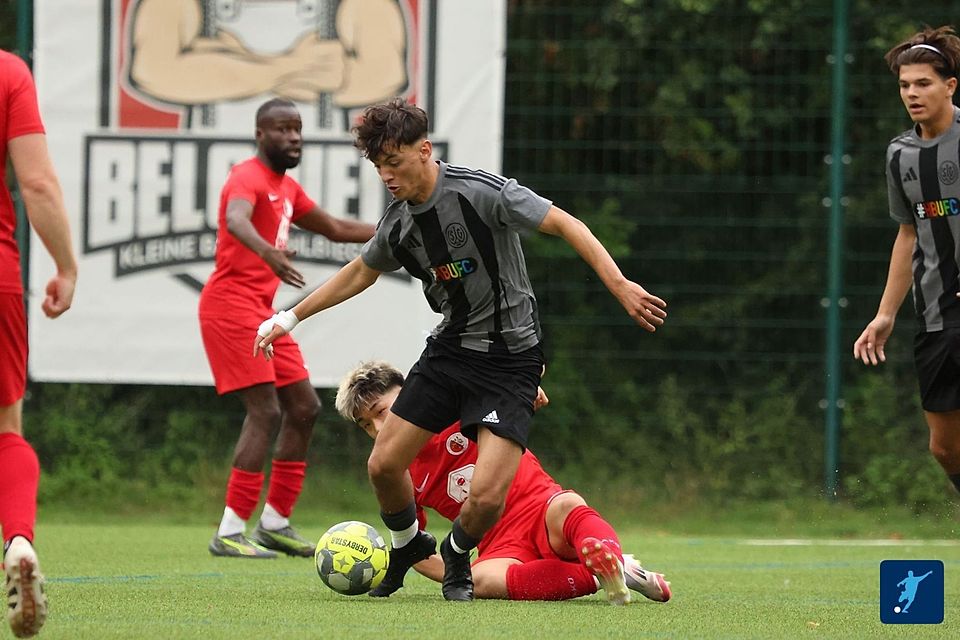 Mit zwei Toren und einer Vorlage war Wallufs Monther Alahmed der herausragende Spieler im Verbandsliga-Derby. Mit zwei Toren und einer Vorlage war Wallufs Monther Alahmed der herausragende Spieler im Verbandsliga-Derby.