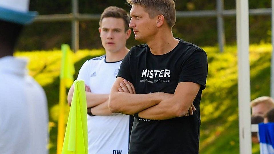 Philipp Helle (r.) und Daid Westermeier coachen weiterhin die SG Siddinghausen/Weine