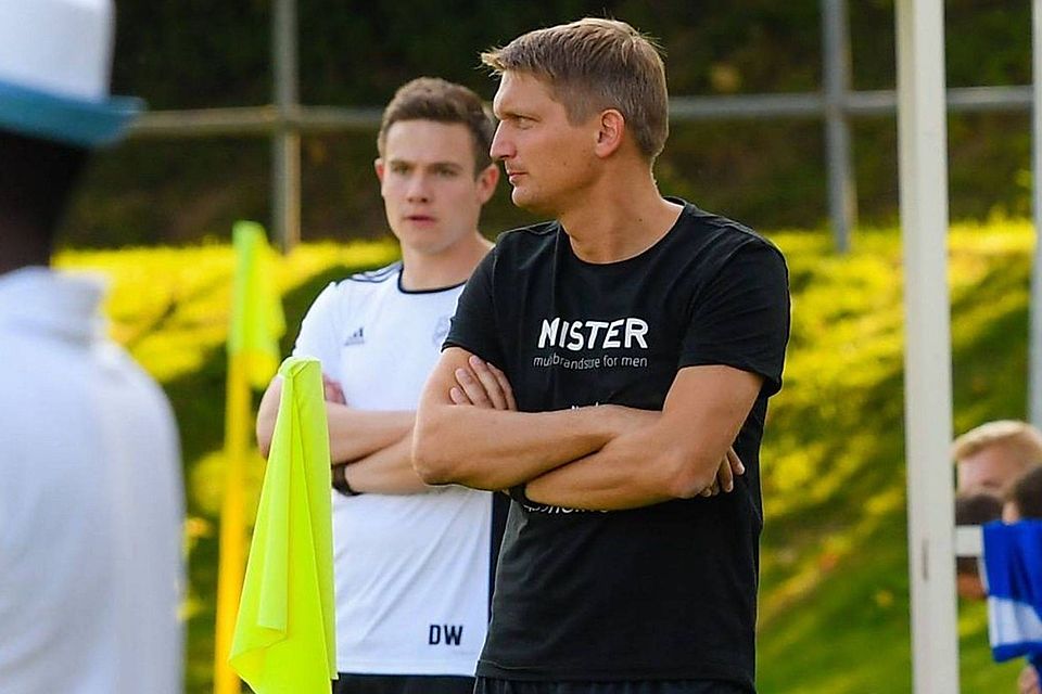 Philipp Helle (r.) und Daid Westermeier coachen weiterhin die SG Siddinghausen/Weine