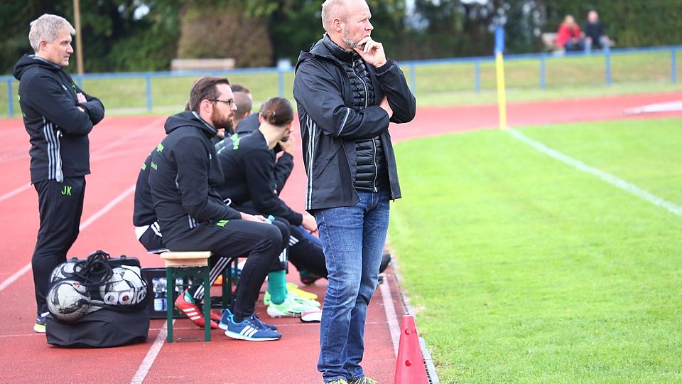 Maichingens Trainer Sven Hayer (rechts): "Wir müssen enger zusammenrücken" Foto: Eibner